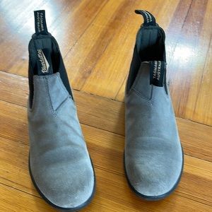 Blundstone grey suede